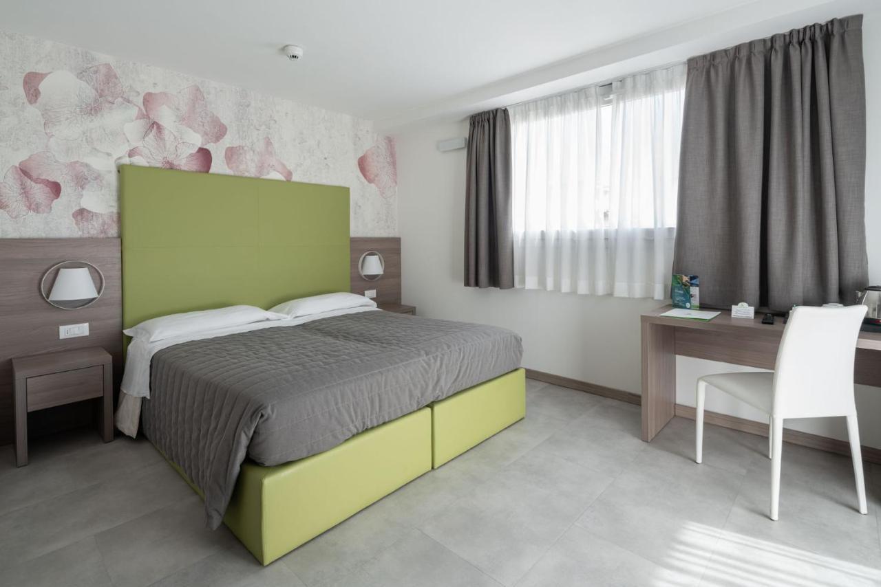 Hotel Iris Jesolo Exterior foto